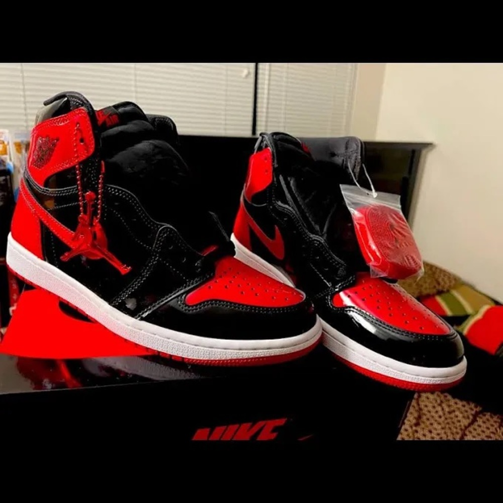 Jordan retro 1’s